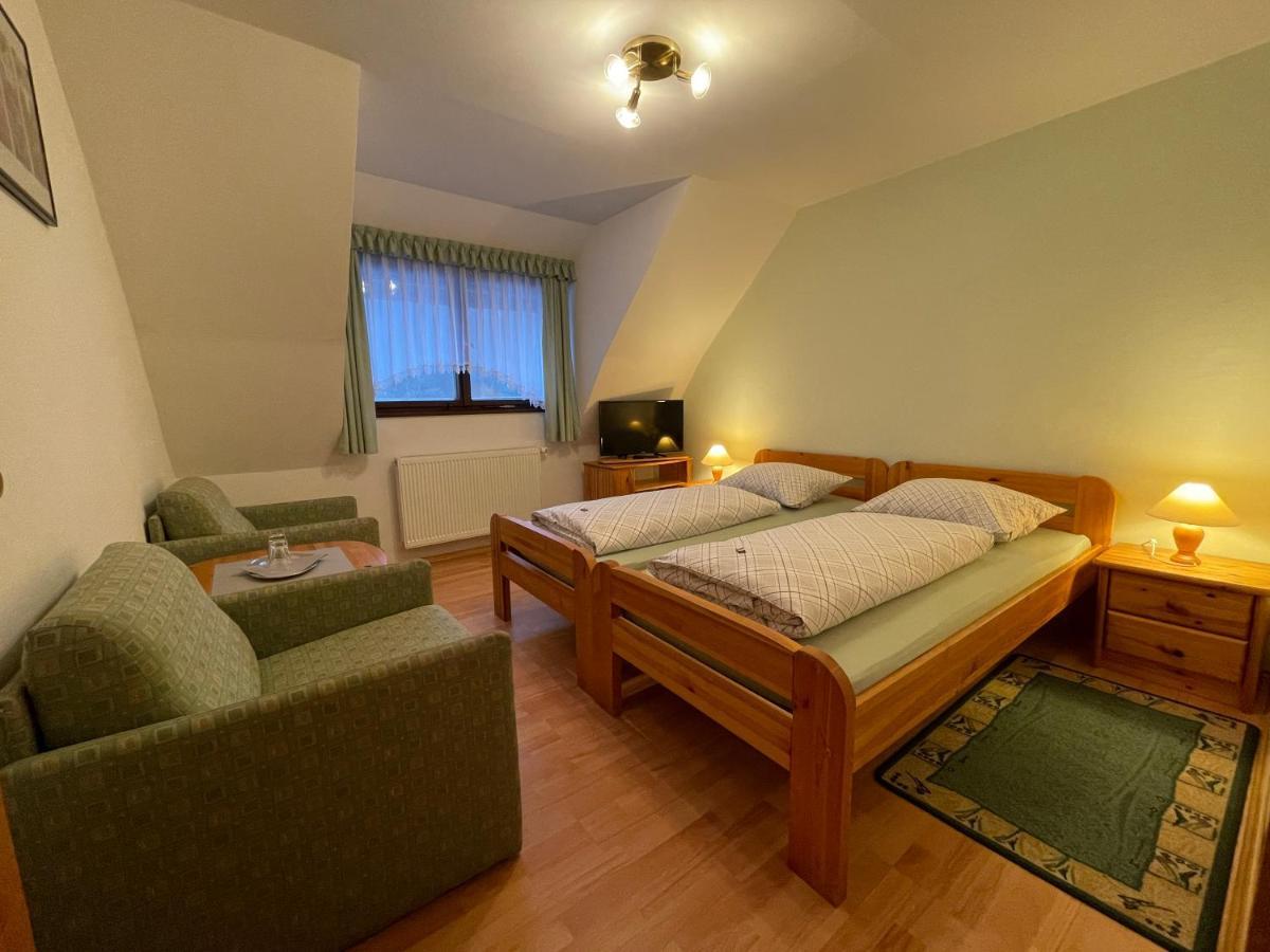 Waldhotel Zoebischhaus Bad Reiboldsgruen Luaran gambar