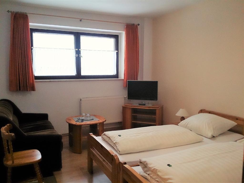 Waldhotel Zoebischhaus Bad Reiboldsgruen Luaran gambar